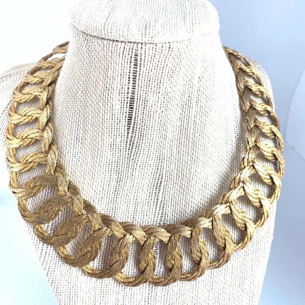 Goldtone interlocking rope necklace